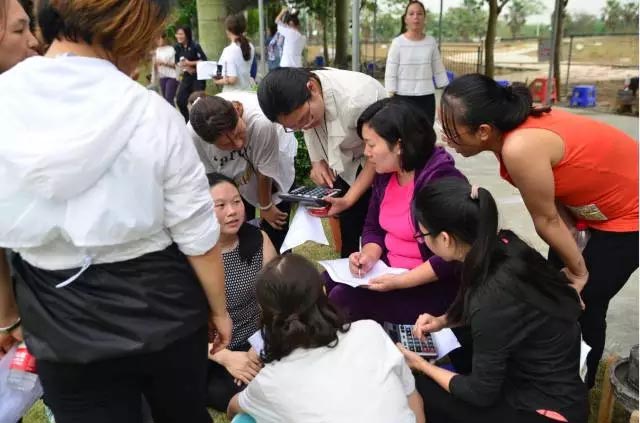 口哨發(fā)令、旗幟落下，比賽的完美呈現(xiàn)，離不開裁判員的辛苦付出，低調是他們的代名詞
